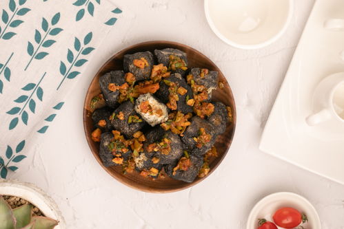 探秘設圖臭豆腐 特色小吃的視覺誘惑