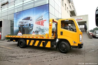 江鈴凱銳800清障車實拍解析 高效動力與專業(yè)配置的完美結合
